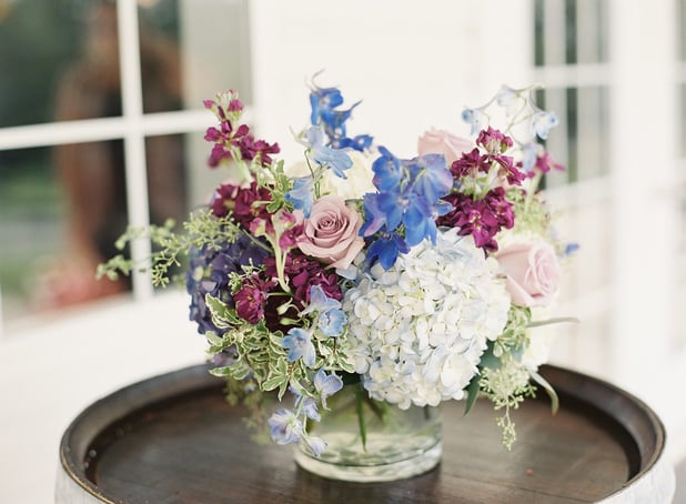 The How-to For Navy Blue Wedding Florals