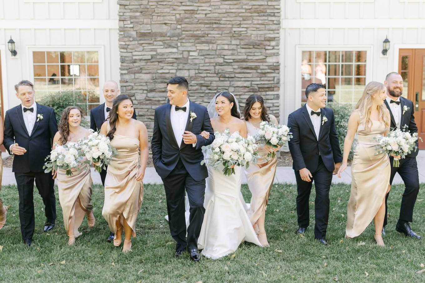 Who Should Wear a Floral at Your Wedding?